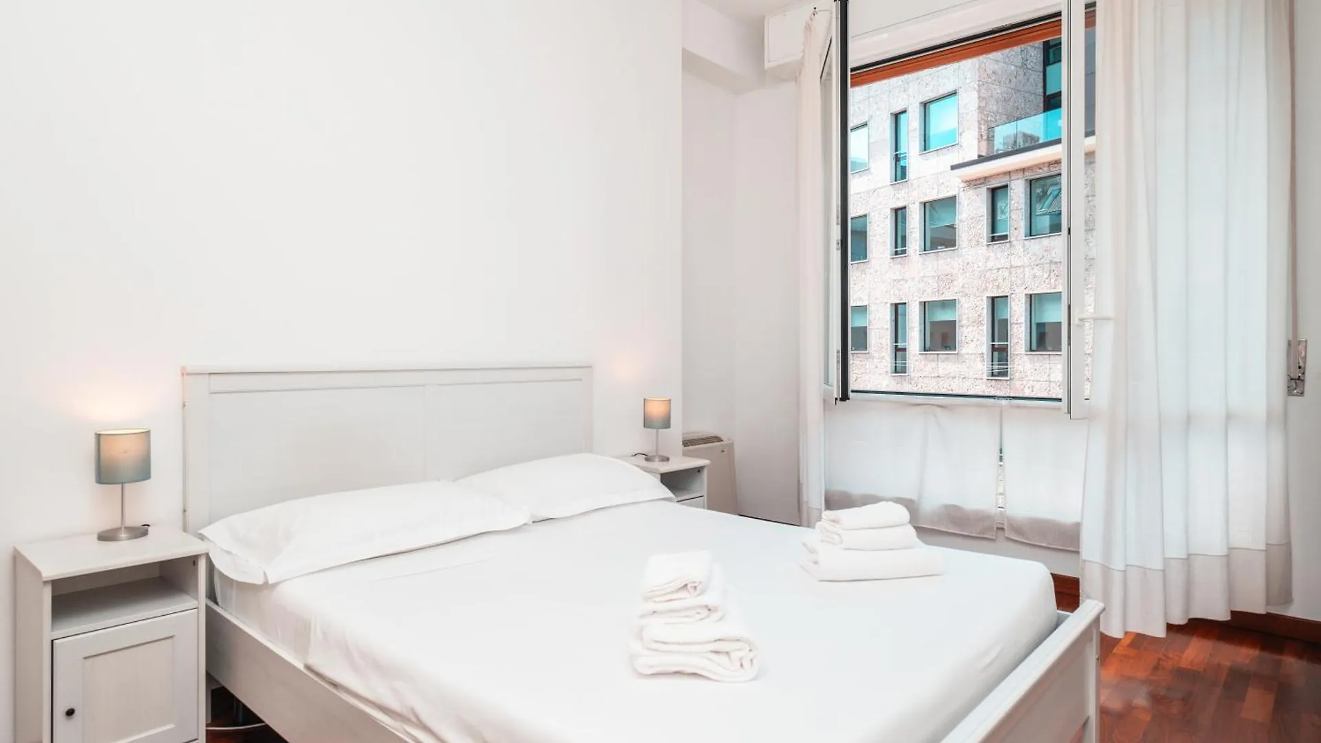 Keys Of Italy - Piazza Vetra Roomy Apartment Milano 0*,  İtalya