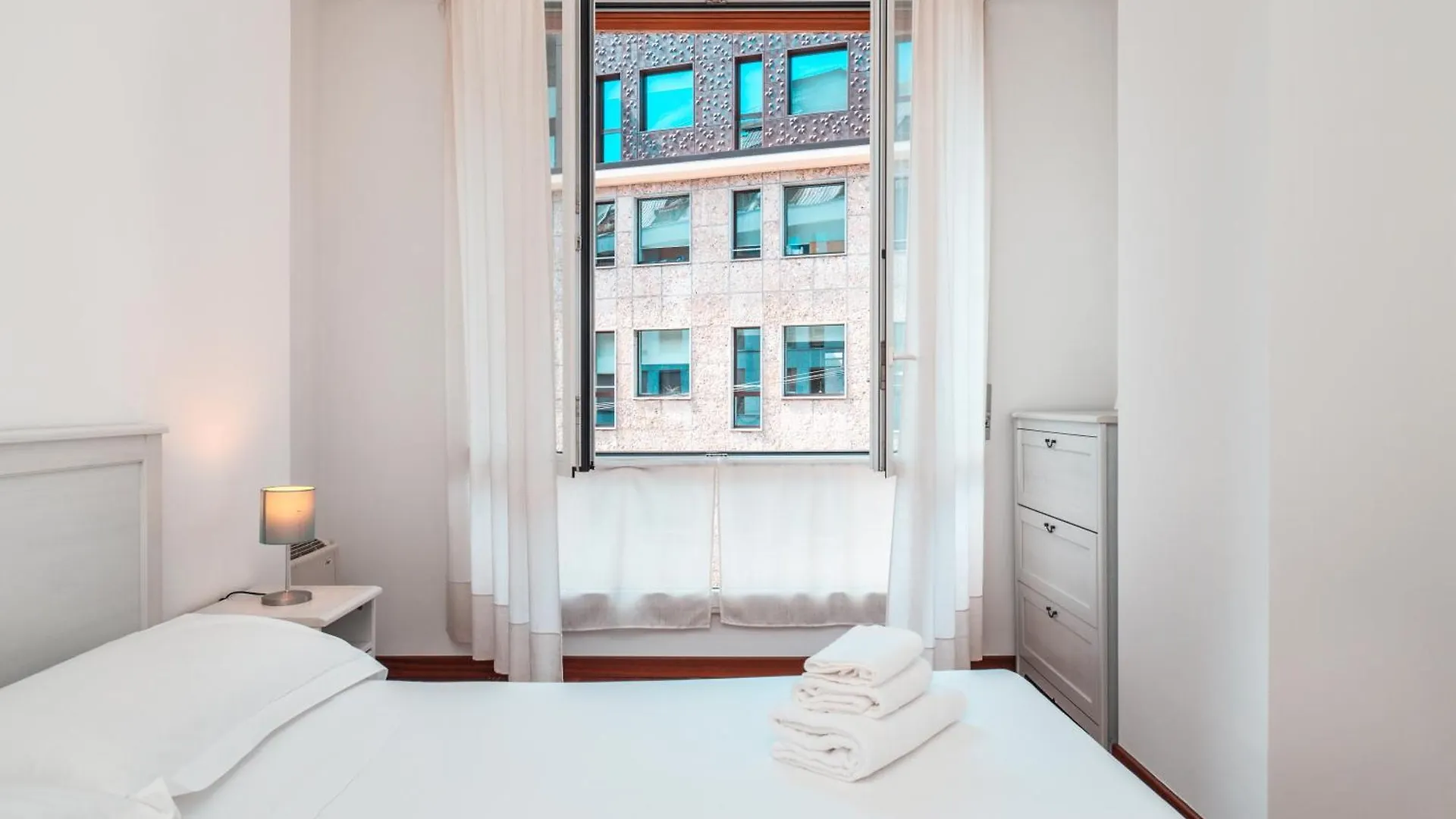 Keys Of Italy - Piazza Vetra Roomy Apartment Milano 0*,