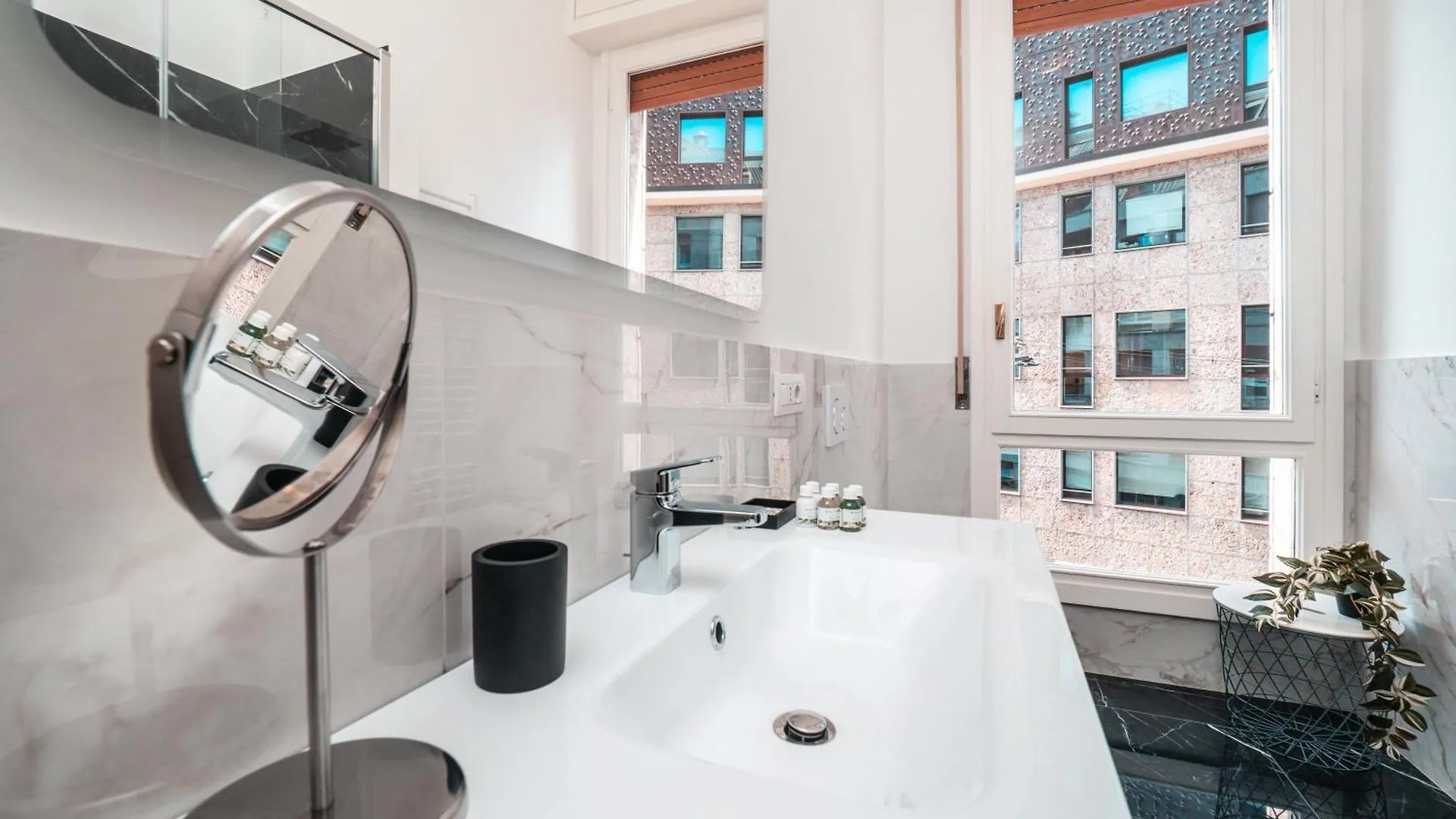 Keys Of Italy - Piazza Vetra Roomy Apartment Milano 0*,  İtalya
